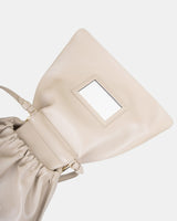 ?? 罂粟花皮革包