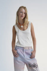 Breathable organic cotton white tank top for women online at MiliMilu Lifestyle. The best women summer tops and women summer clothing online.