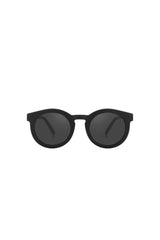Biogradable & bendable baby sunglasses in black by GRECH & CO are sustainable & light. Mini Me & family matching sunglasses online at MiliMilu Lifestyle.