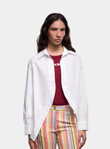 没有男朋友的白衬衫