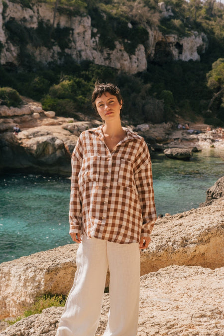 Molly oversized collar linen shirt in Mocha Gingham