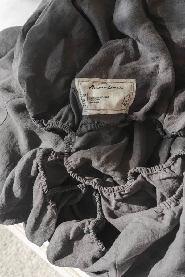 Linen fitted sheet in Charcoal