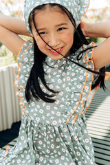 Girls dress features a beautiful green flower print, the best girl summer dresses online at MiliMilu. Mini Me dresses and Mommy and Me dresses are available.