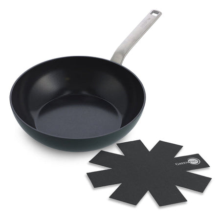 Evolution 松綠色陶瓷易潔炒鍋連保護墊 28cm/3.6L