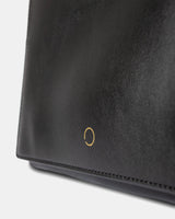 ?? BO 斜挎包玉米皮革