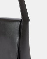 ?? BO 斜挎包玉米皮革