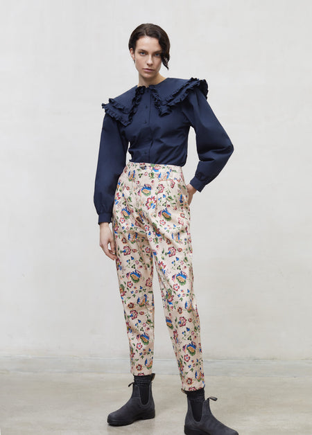 The oversized collar women's blouse is a statement, organic cotton women's blouse is in a stunning dark blue colour with a large collar for treny women online.