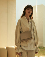 ?? BO 斜挎包玉米皮革