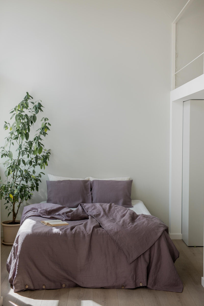 Linen bedding set in Dusty Lavender