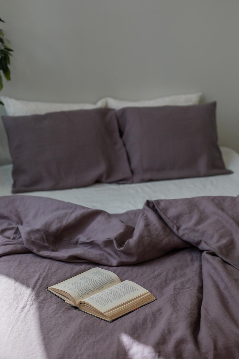 Close Up Of Bed With Dusty Lavender Linen Duvet Cover By AmourlInen