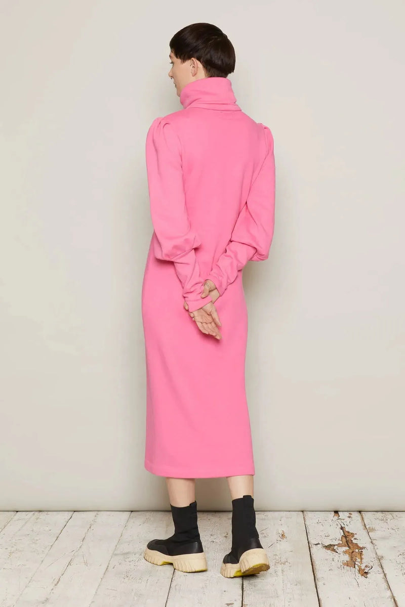 Brynja Dress (Pink)