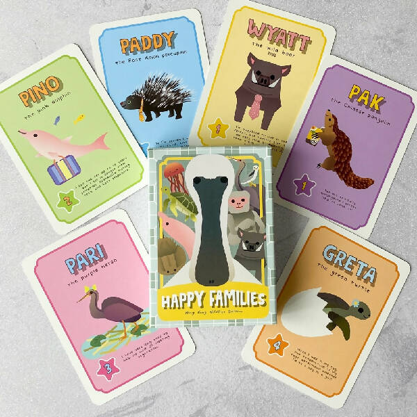 CARD GAMES: Happy Families (bilingual)