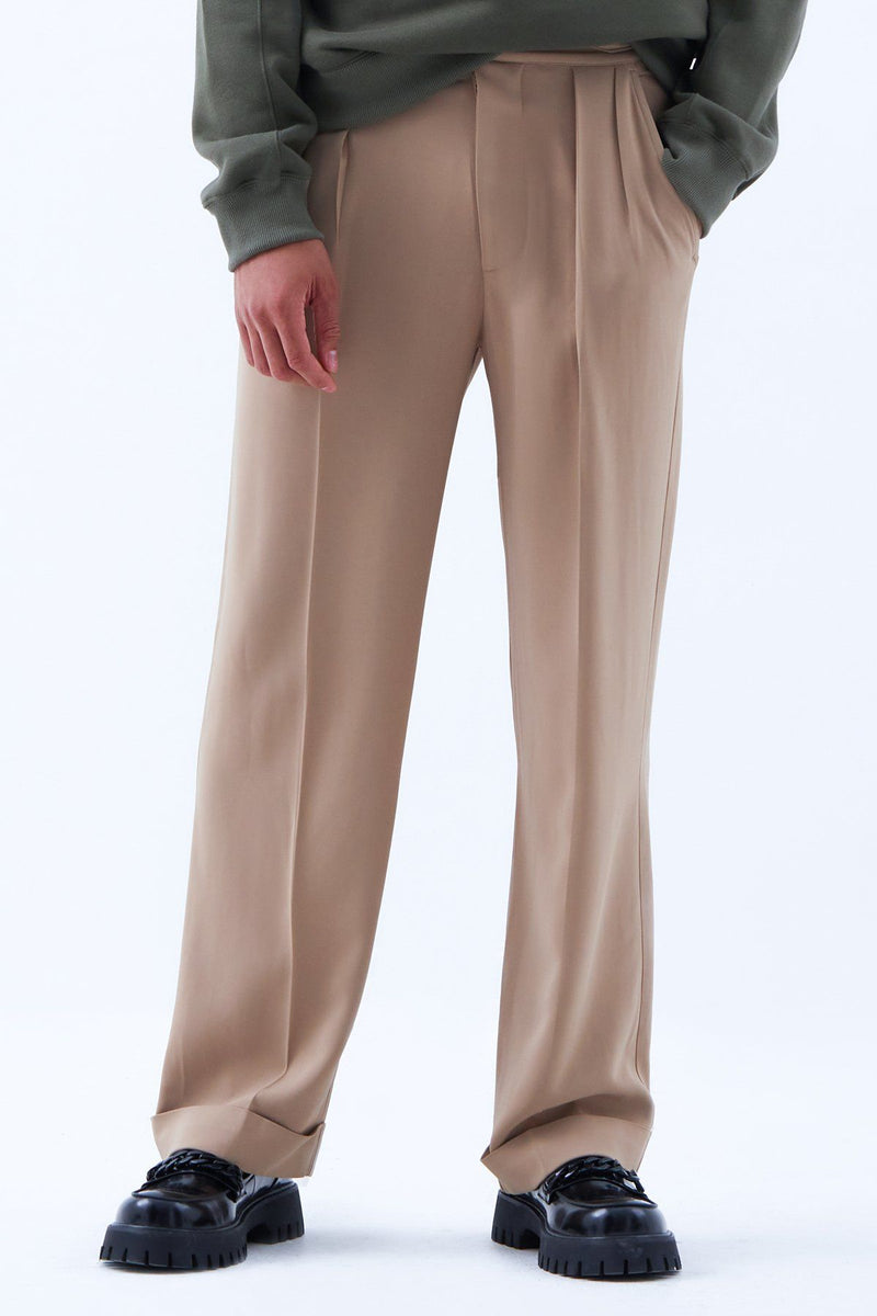 Pleated Wide Leg Trouser in Beige